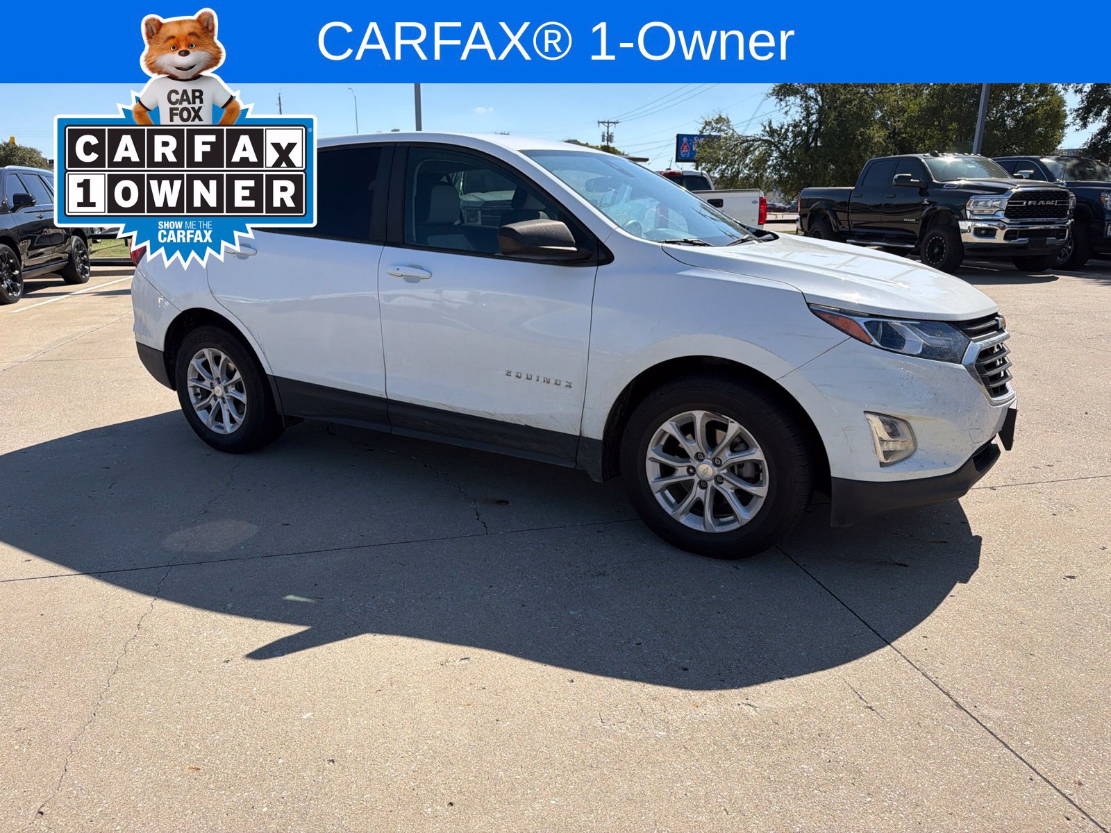Used 2021 Chevrolet Equinox LS w/ LS Convenience Package FWD image 2