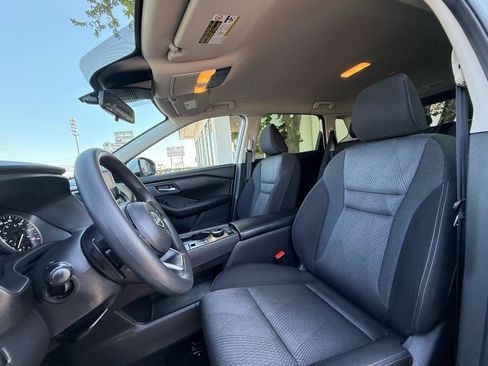 Used 2024 Nissan Rogue SV AWD/4WD image 15