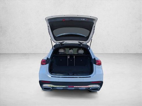 Used 2023 Mercedes-Benz GLC 300 image 7