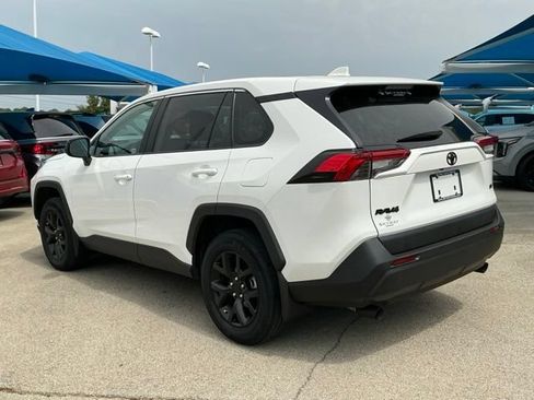 Used 2023 Toyota RAV4 LE FWD image 4