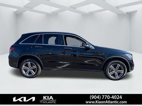 Used 2022 Mercedes-Benz GLC 300 w/ Premium Package Lite image 18