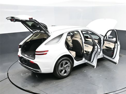 Used 2026 Genesis GV70 2.5T image 18