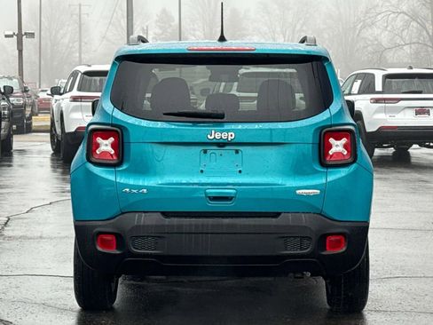 Used 2020 Jeep Renegade Latitude w/ Cold Weather Group image 8
