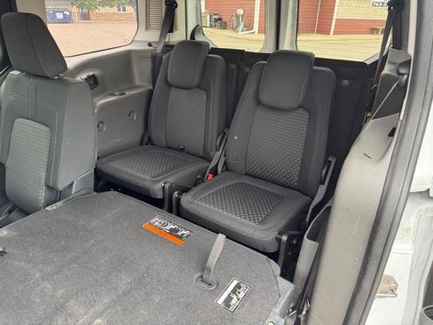Used 2022 Ford Transit Connect XLT FWD image 28