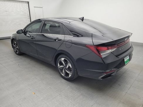 Used 2021 Hyundai Elantra SEL w/ Convenience + Premium Package FWD image 3