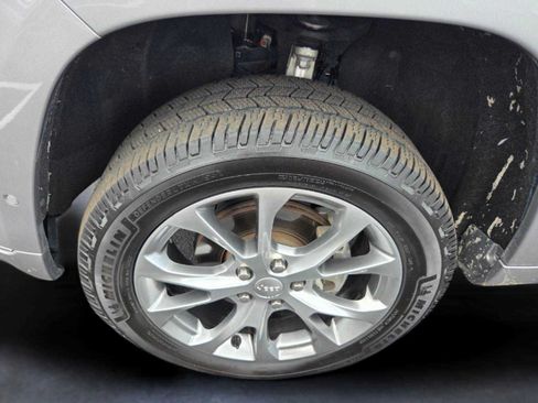 Used 2020 Jeep Grand Cherokee Summit w/ Platinum Series Group AWD/4WD image 9