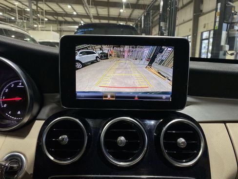 Used 2018 Mercedes-Benz C 300 4MATIC Sedan image 6