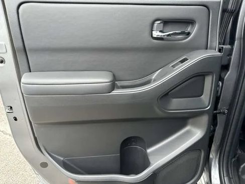 Used 2023 Nissan Frontier SV w/ Midnight Edition Package AWD/4WD image 22