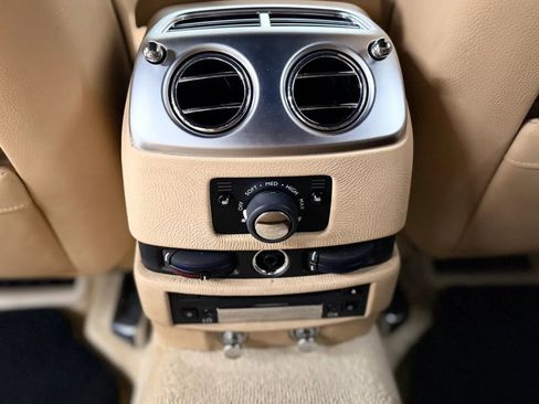 Used 2011 Rolls-Royce Ghost RWD image 30