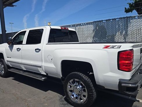 Used 2019 Chevrolet Silverado 2500 LTZ w/ Duramax Plus Package AWD/4WD image 4