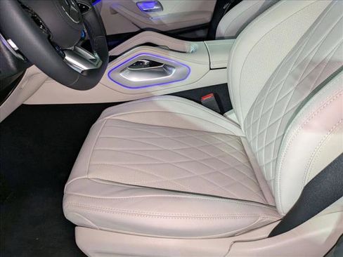 New 2025 Mercedes-Benz GLS 63 AMG 4MATIC image 4