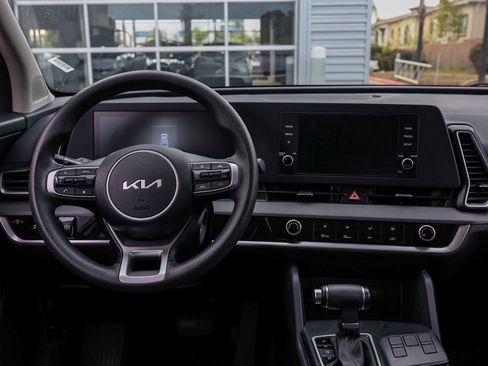 Used 2024 Kia Sportage LX image 21