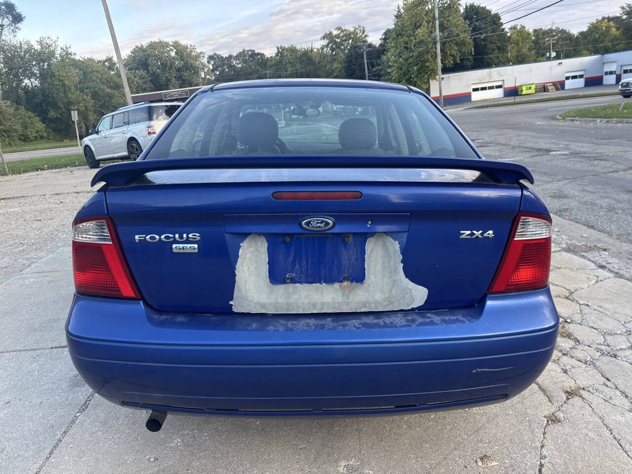 Used 2006 Ford Focus SES FWD image 3