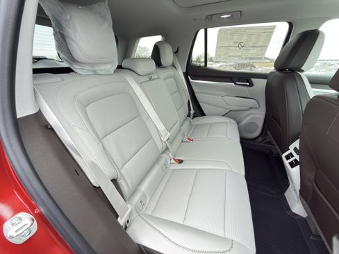 New 2026 GMC Terrain Denali w/ LPO, Floor Liner Package image 16