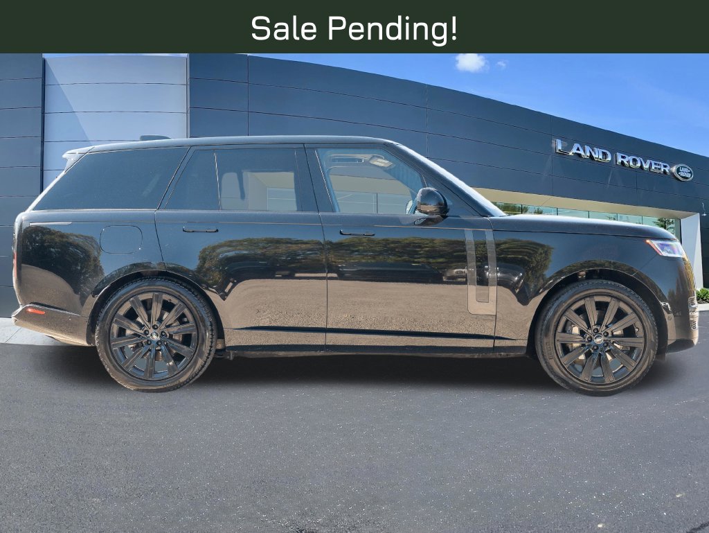 Used 2023 Land Rover Range Rover SE AWD/4WD image 5