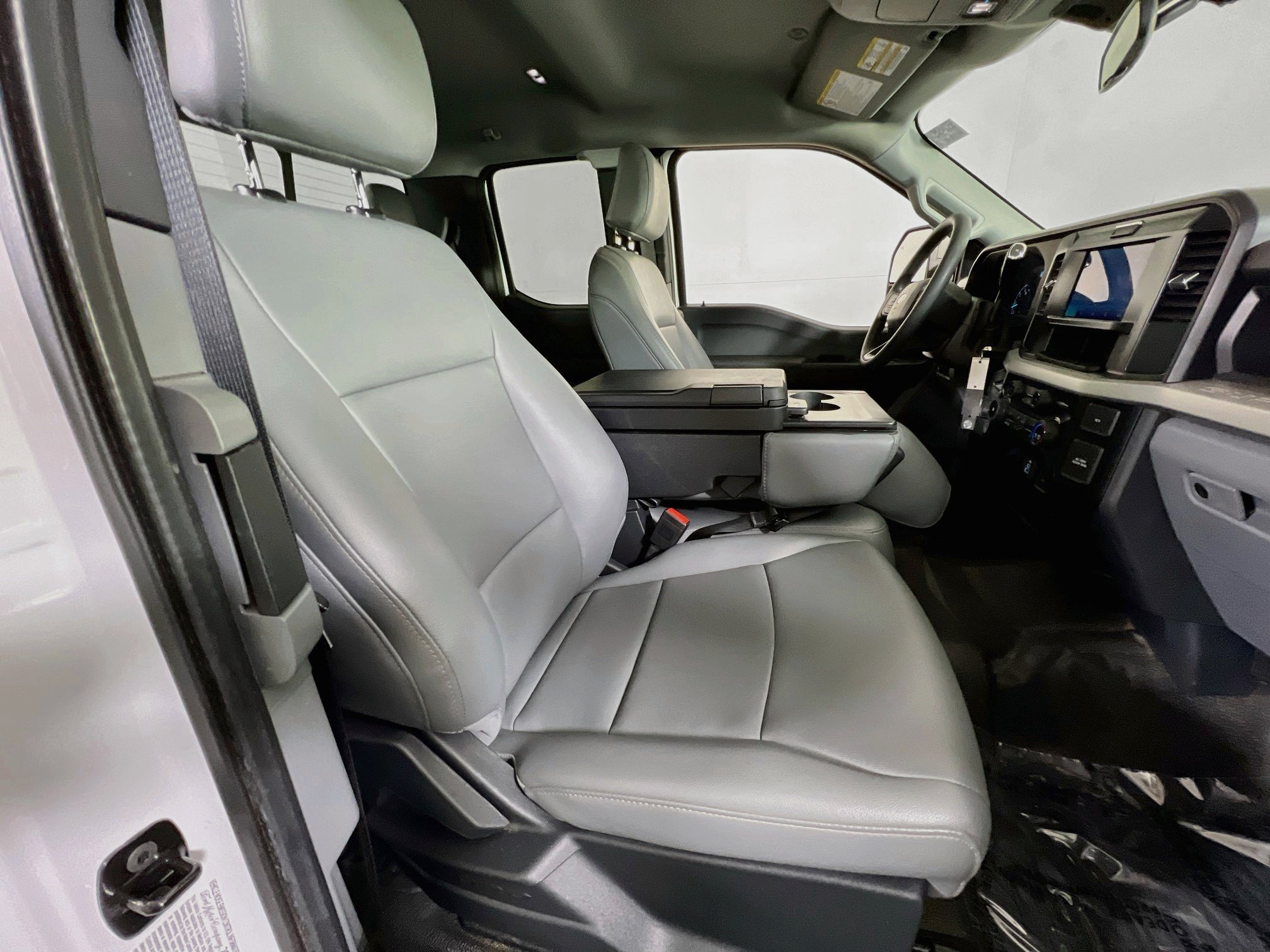 Used 2025 Ford F250 XL w/ F-250 >10K GVWR Package AWD/4WD image 25
