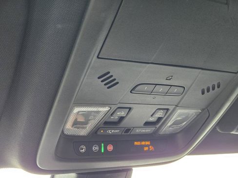 Used 2021 Cadillac XT6 Luxury FWD image 31
