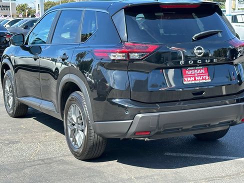Used 2024 Nissan Rogue S FWD image 5