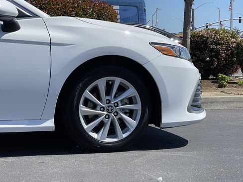 Used 2024 Toyota Camry LE image 7