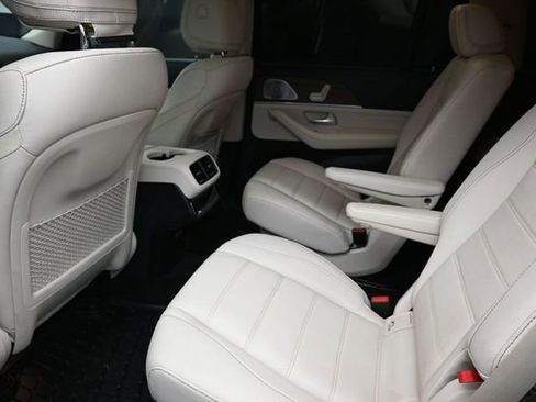 Used 2021 Mercedes-Benz GLS 580 4MATIC image 14