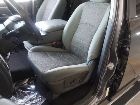 Used 2017 RAM 1500 Big Horn AWD/4WD image 11