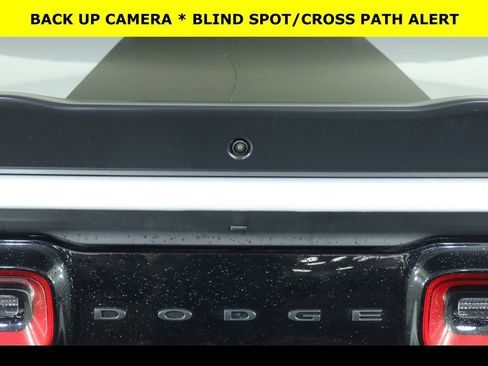 Used 2022 Dodge Challenger R/T w/ Driver Convenience Group image 9