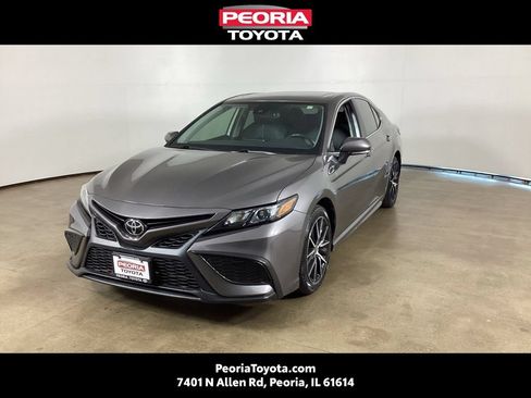 Used 2024 Toyota Camry SE w/ Convenience Package FWD image 1