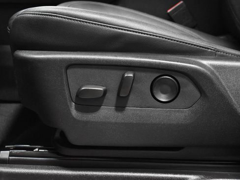 Used 2024 Chevrolet Tahoe LT image 4