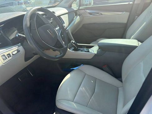 Used 2020 Cadillac XT5 Premium Luxury FWD image 8