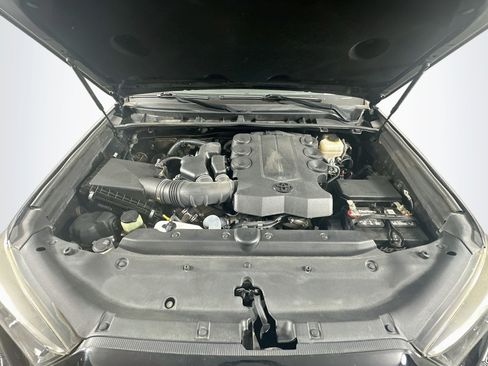 Used 2015 Toyota 4Runner Limited RWD image 31