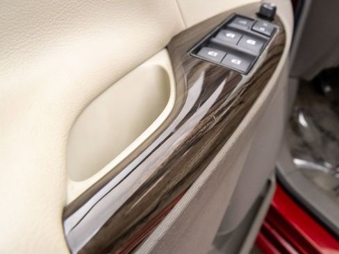 Used 2015 Toyota Sienna XLE image 14