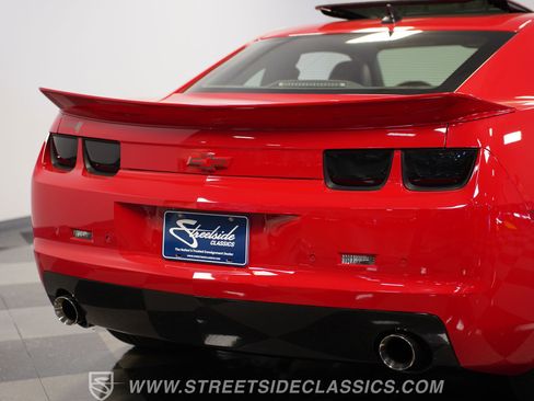 Used 2010 Chevrolet Camaro SS w/ RS Package image 26