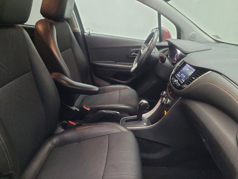 Used 2022 Chevrolet Trax LT w/ Driver Confidence Package AWD/4WD image 21