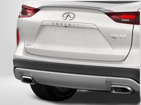 New 2025 INFINITI QX50 Luxe image 14