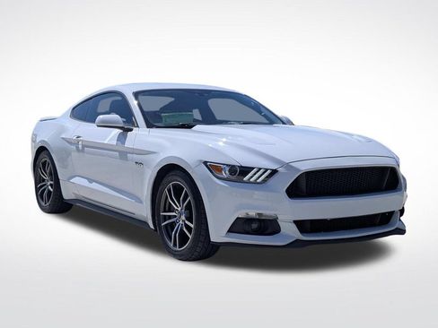 Used 2017 Ford Mustang GT RWD image 1