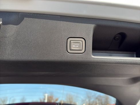 New 2026 Chevrolet Equinox EV LT image 27