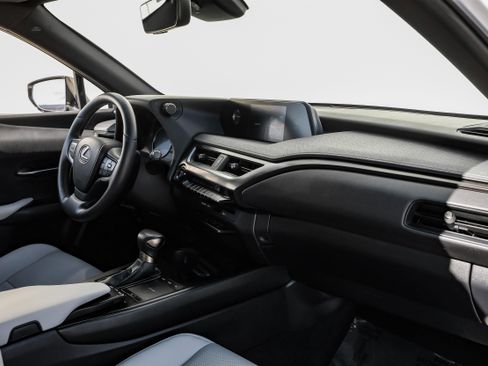 Used 2021 Lexus UX 250h w/ Premium Package image 13