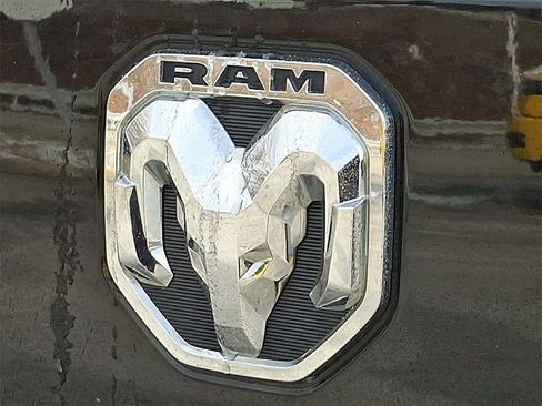 Used 2020 RAM 1500 Laramie image 29