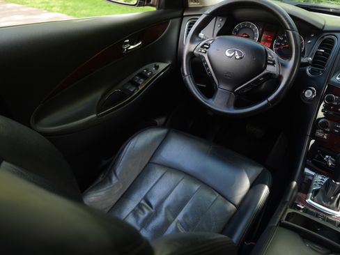 Used 2010 INFINITI EX35 Journey AWD/4WD image 2
