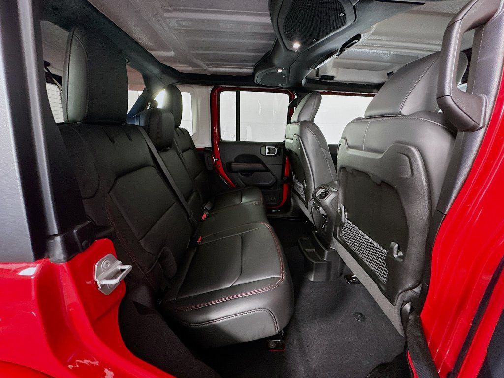 Used 2026 Jeep Wrangler Unlimited Rubicon AWD/4WD image 26