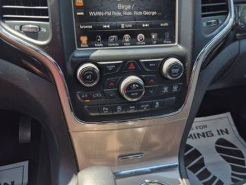 Used 2016 Jeep Grand Cherokee Laredo 75th Anniversary AWD/4WD image 14