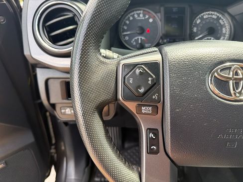 Used 2018 Toyota Tacoma TRD Sport w/ TRD Premium Sport Package RWD image 41