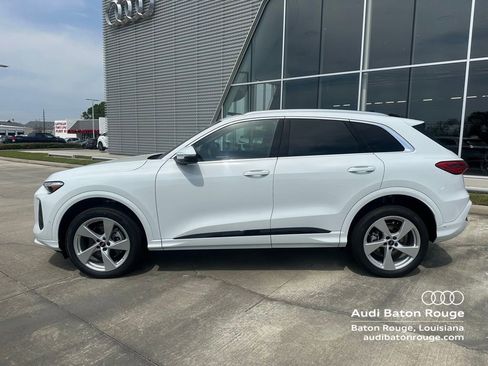 New 2025 Audi Q5 Premium Plus w/ Premium Plus image 2