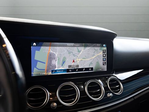 Used 2023 Mercedes-Benz E 450 4MATIC Sedan image 21