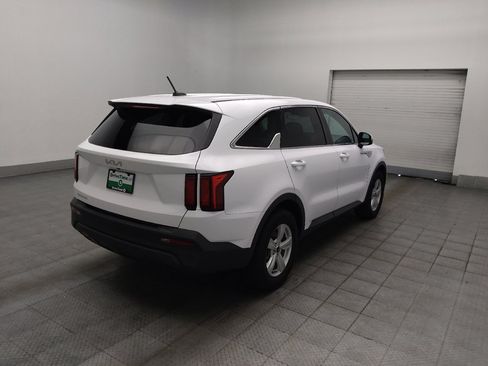 Used 2023 Kia Sorento LX FWD image 9