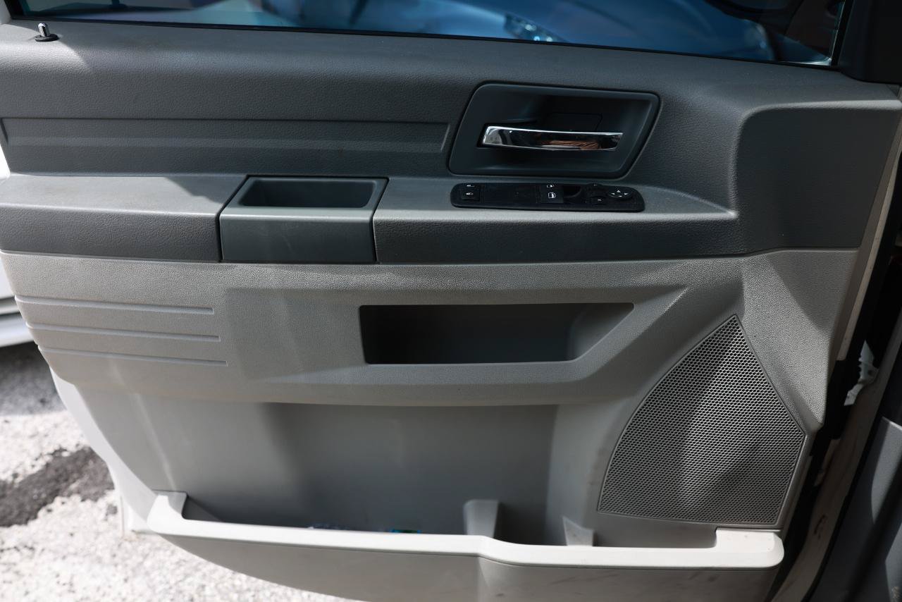 Used 2008 Dodge Grand Caravan SE FWD image 40