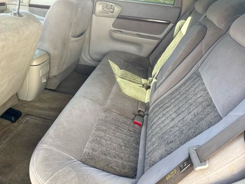 Used 2003 Chevrolet Impala LS w/ Mirror Group FWD image 16