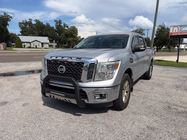Used 2017 Nissan Titan SV RWD image 1