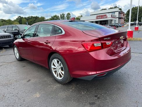 Used 2018 Chevrolet Malibu LT FWD image 3