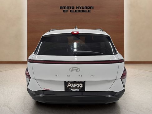 Certified 2024 Hyundai Kona SEL AWD/4WD image 5